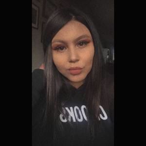 Meet your Posher, Jennis